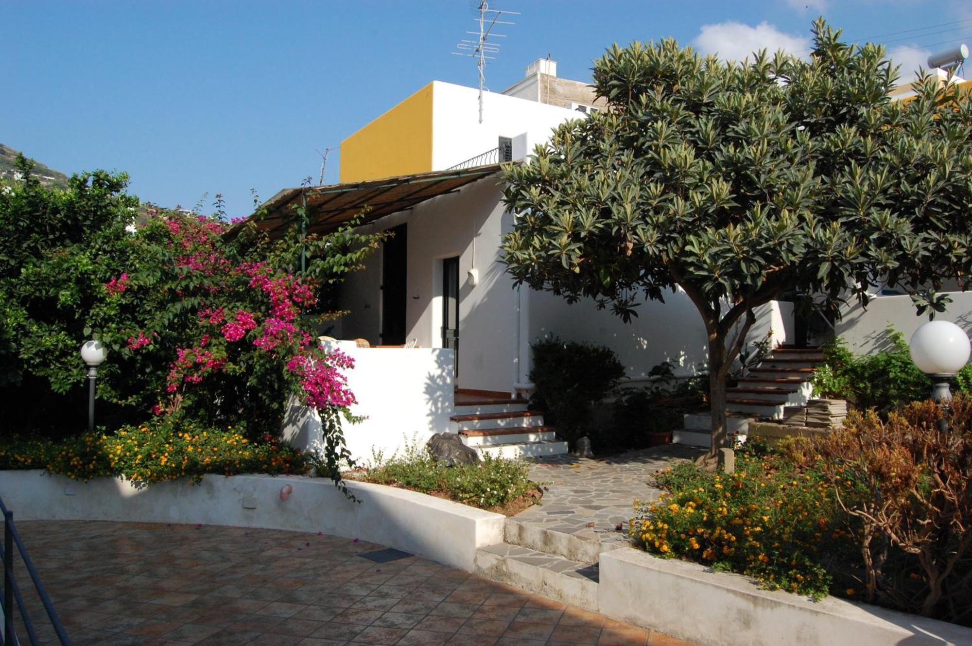 Residence Hotel Baia Portinenti Lipari  Exteriér fotografie